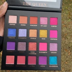 Eyeshadow palette